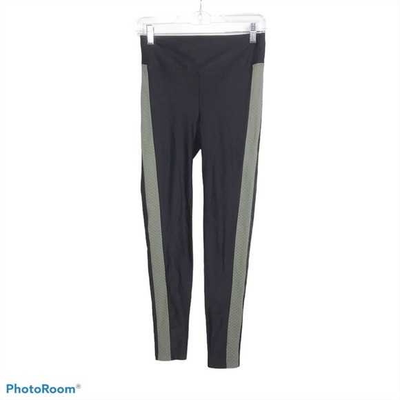 Koral Dynamic Duo Energy Leggings in black / agave - Picture 2 of 7